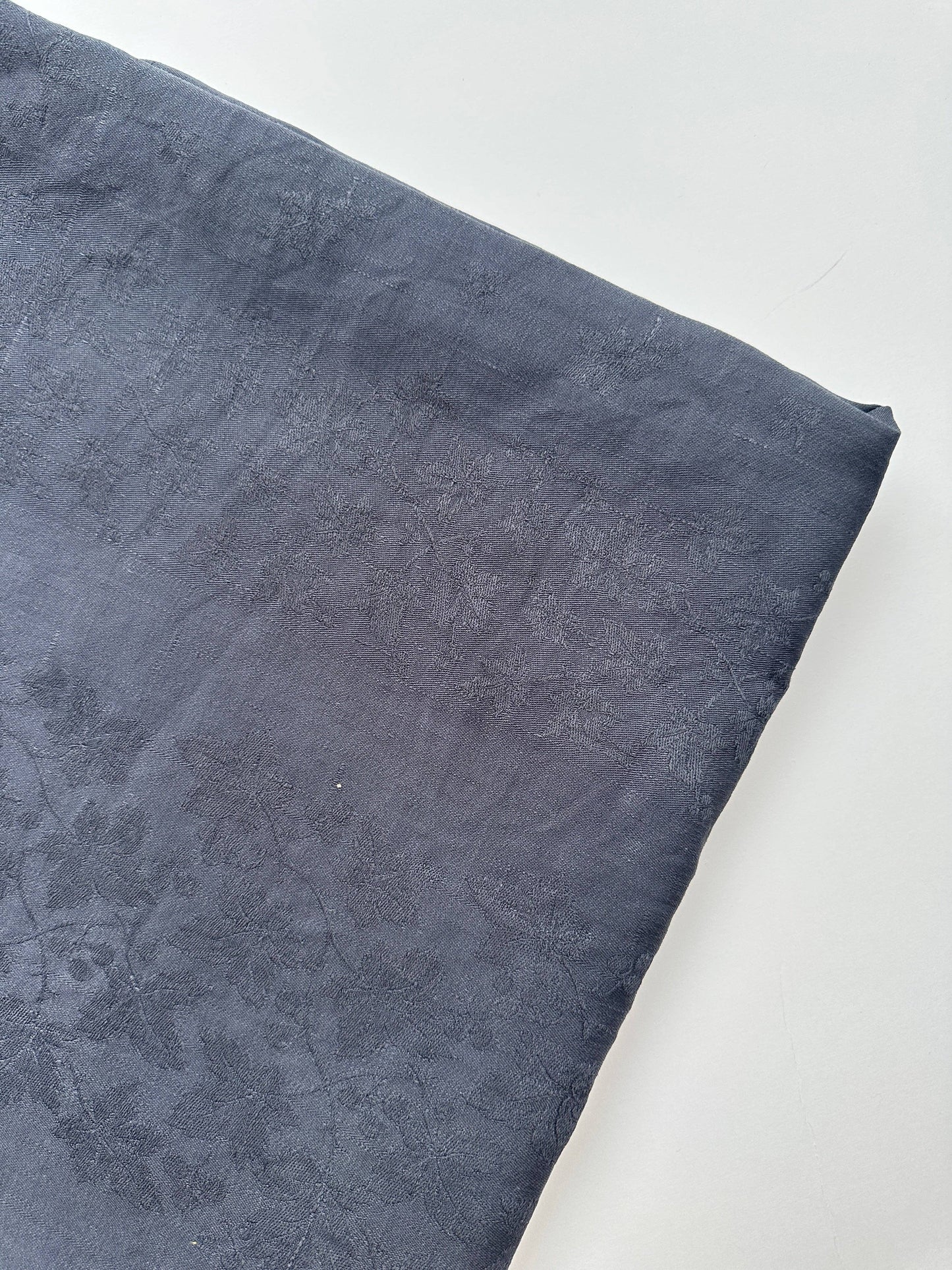 Antique Damask Tablecloth in Carbon Gray – Vintage Linen Tablecloth for Dining | 170x200 cm
