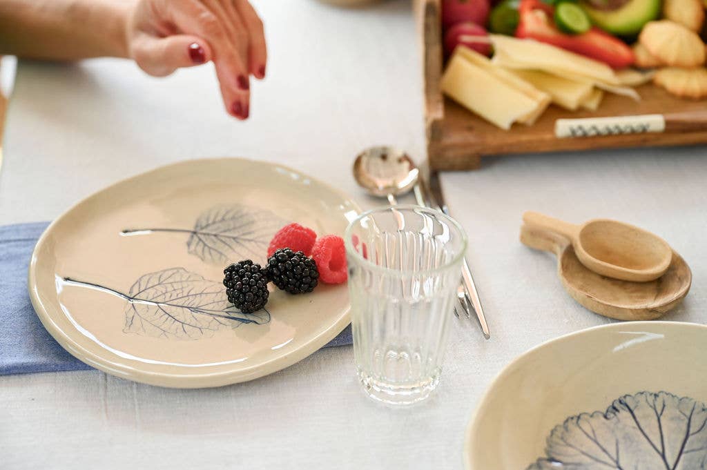 Handmade Dessert Plate from Portugal – Hand Painted Floral Ceramic | Artisanal Stoneware