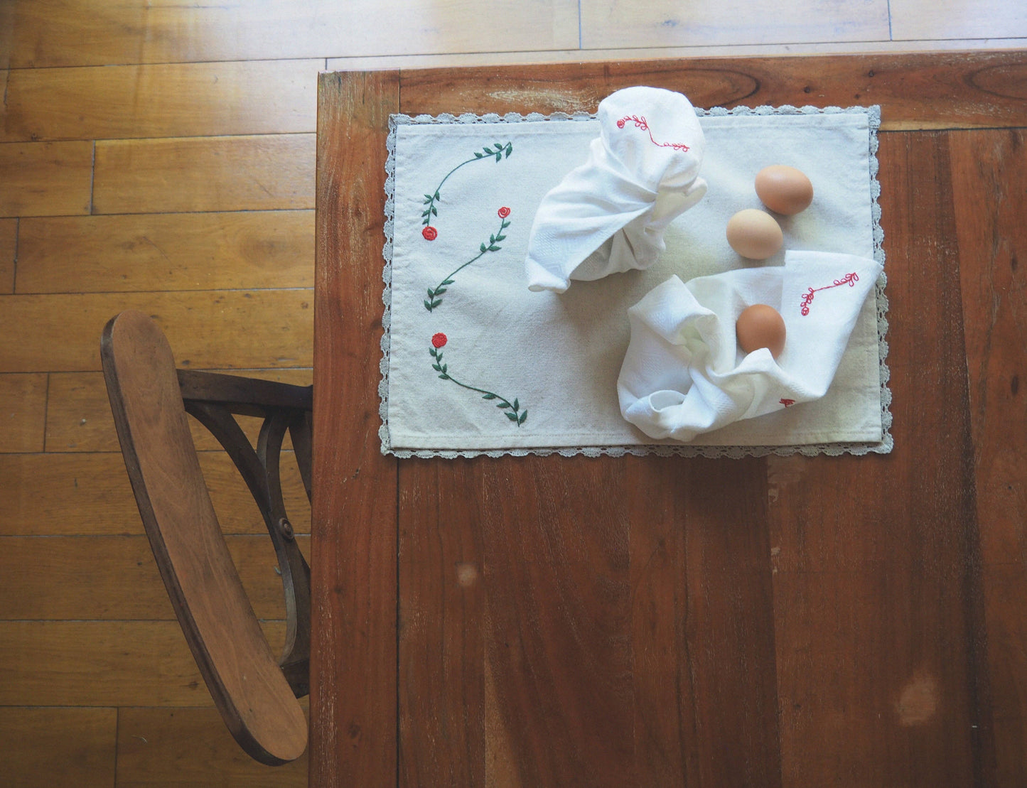 Embroidered Rose Napkin - Linen/Cotton - Set of 4