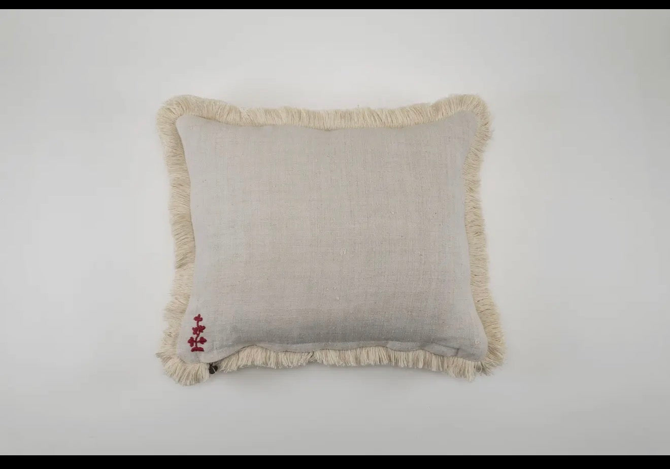 Lineage Botanica P185 pillows