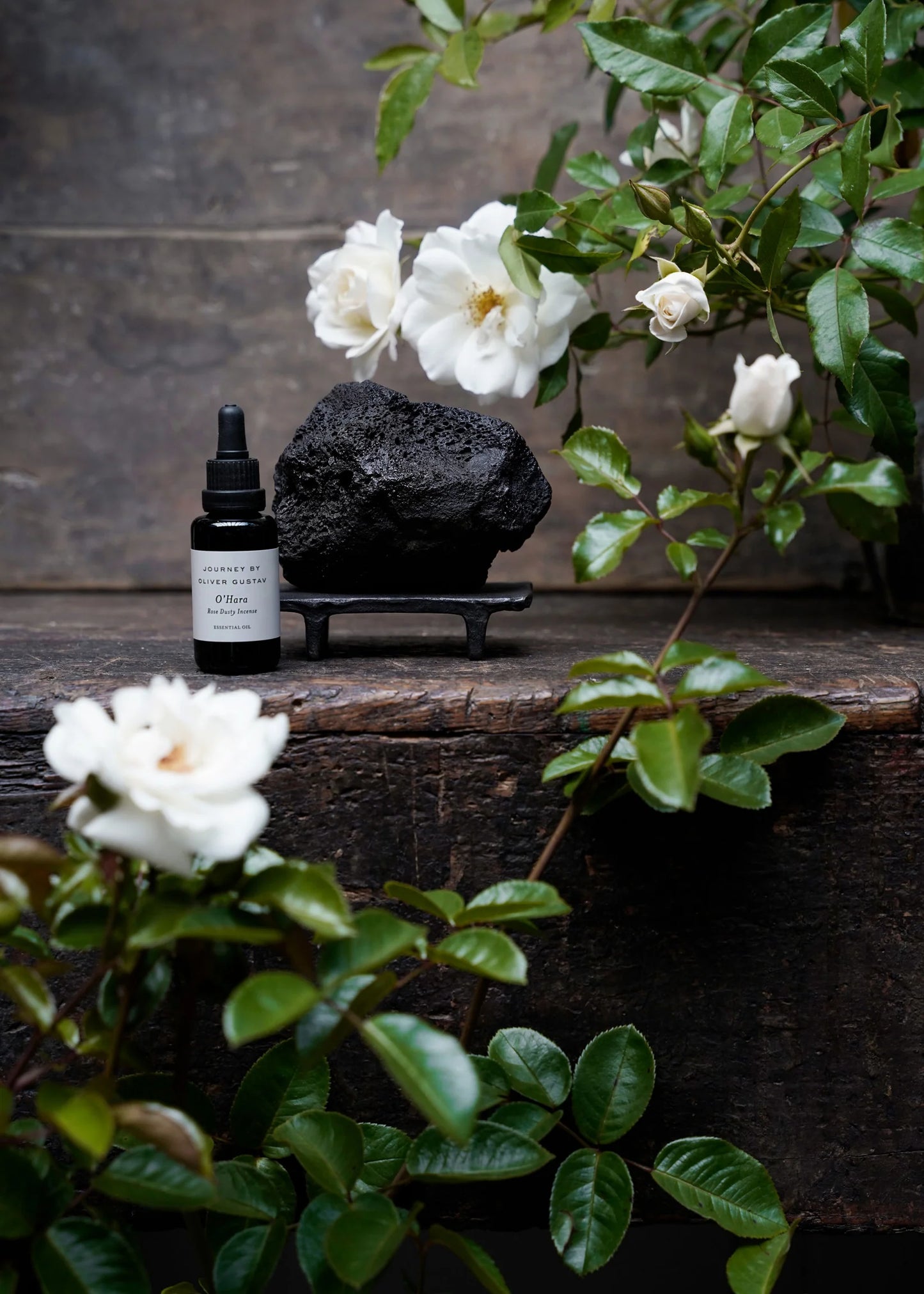 Studio Oliver Gustav Lava Rock Diffuser Potpourri on iron stand