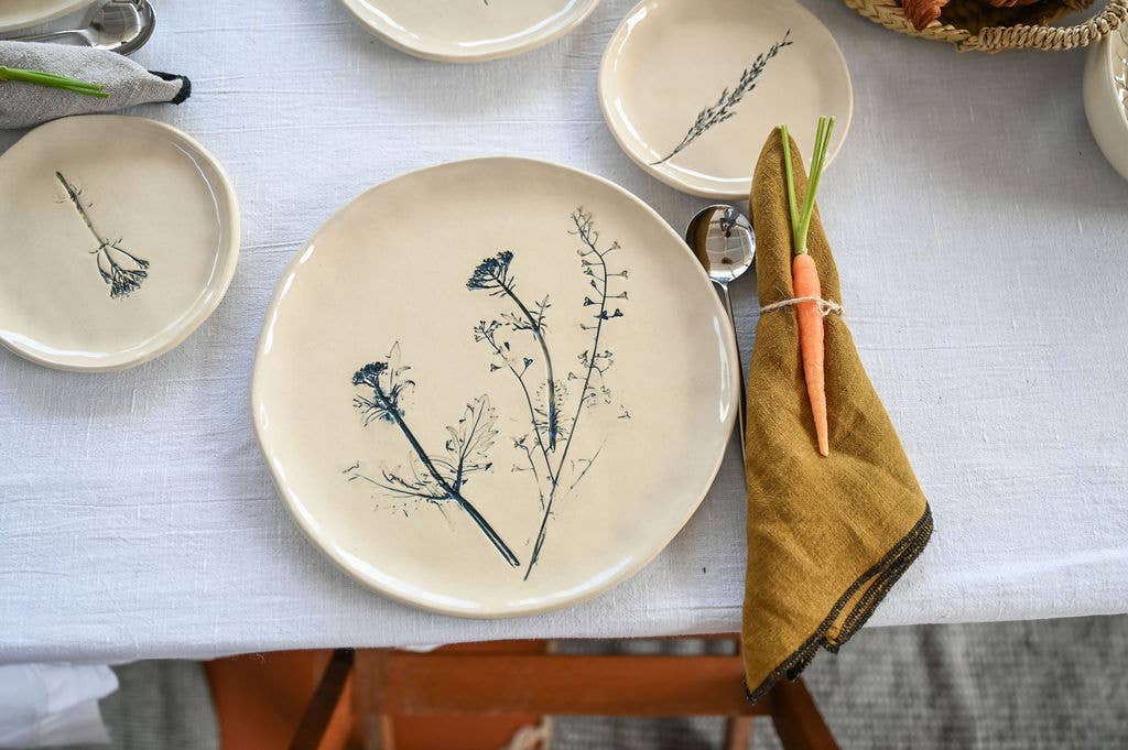 Handmade Ceramic Dinner Plate from Portugal – Hand Painted Floral Design | Artisanal Stoneware