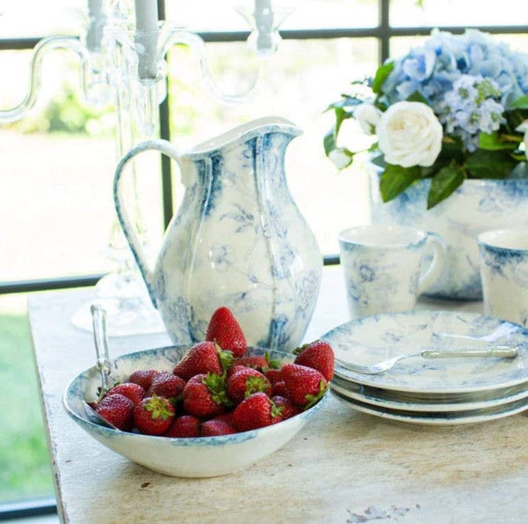 Arte Italica Giulietta Serving Bowl, Blue